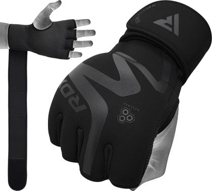 Wewnętrzne rękawiczki neoprenowe RDX T15 Noir w kolorze średnio czarnym