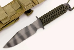 Cuchillo Militar Strider 33 cm Acabado Tigre, Mango Paracord, Funda Cordura